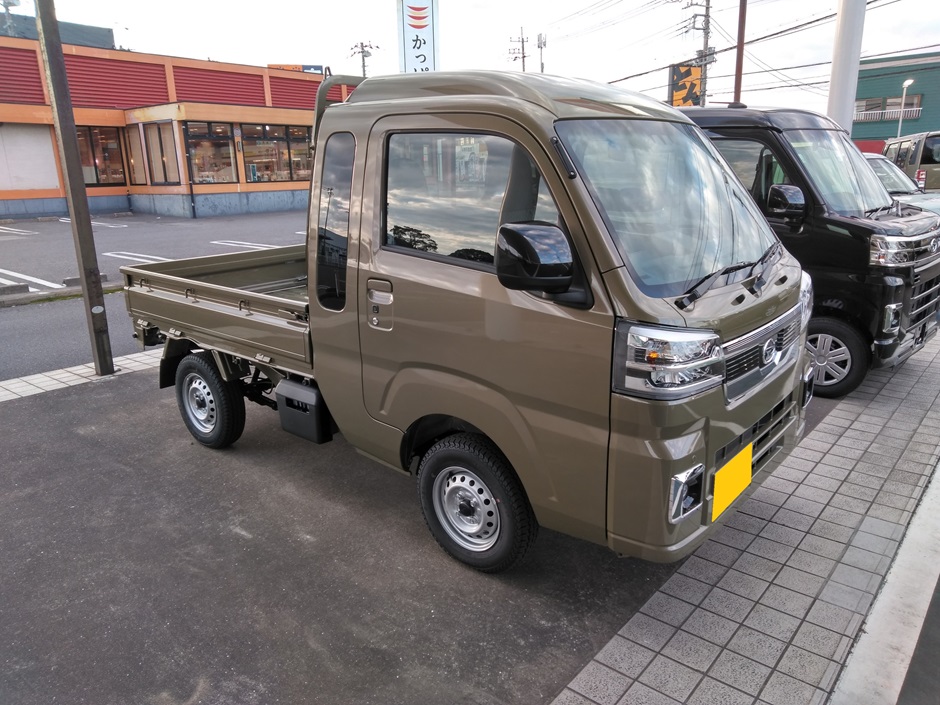 アトレー（ハイゼットカーゴ改） オフビートカーキM ツルピカボディ ② 